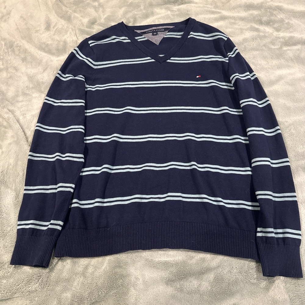 Tommy Hilfiger Men's Blue and White V-Neck Sweater